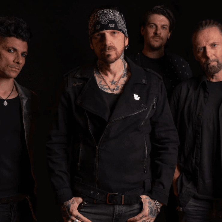 Ricky Warwick & The Fighting Hearts